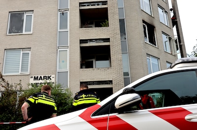 Burgemeester stelt onderzoek in na heftige brand in Apeldoorn: ‘Veiligheid aangetast’