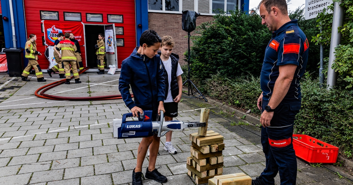 Dag van de Veiligheid brengt hulpdiensten naar Generaal Maczekplein in Stadskanaal