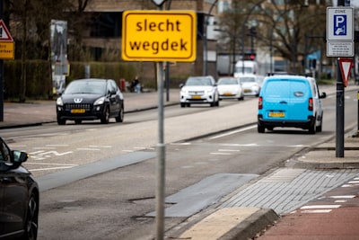Maandag is het zover: drukke Oldenzaalsestraat krijgt nieuw asfalt en gaat de hele week dicht