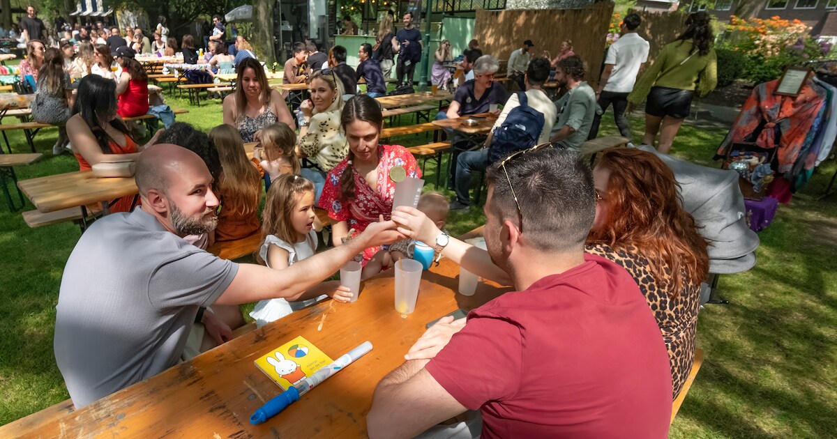 Öpke Döpke houdt culinaire wandeling door Stokhem