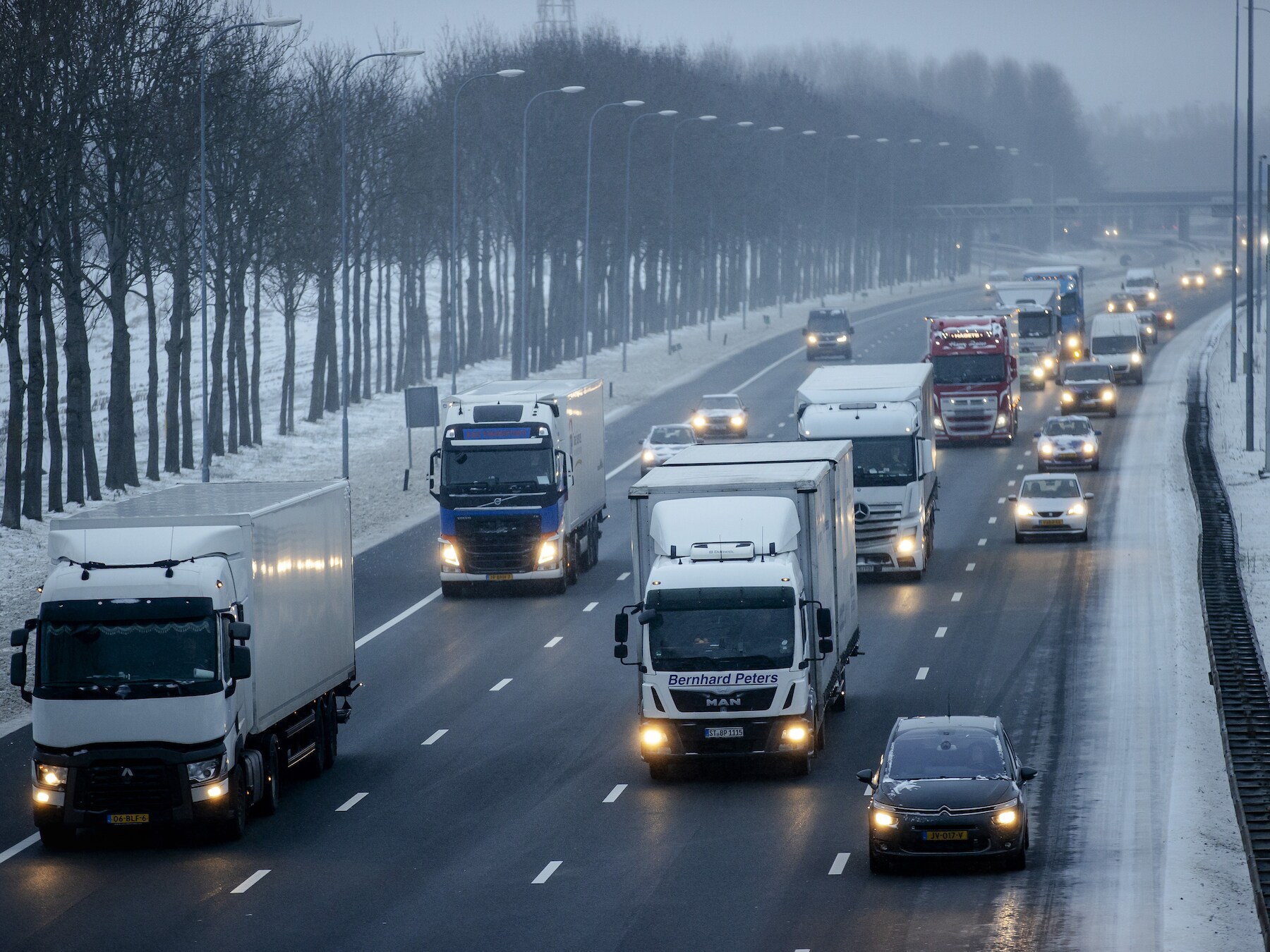 Extreem drukke ochtendspits voorbij, code geel ingetrokken
