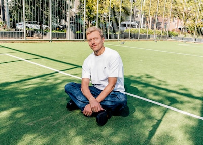 Nicolaas Veul (42) over slopende dagen in gehandicaptenzorg: ‘Ik moest steeds huilen, ik wist niet waarom’