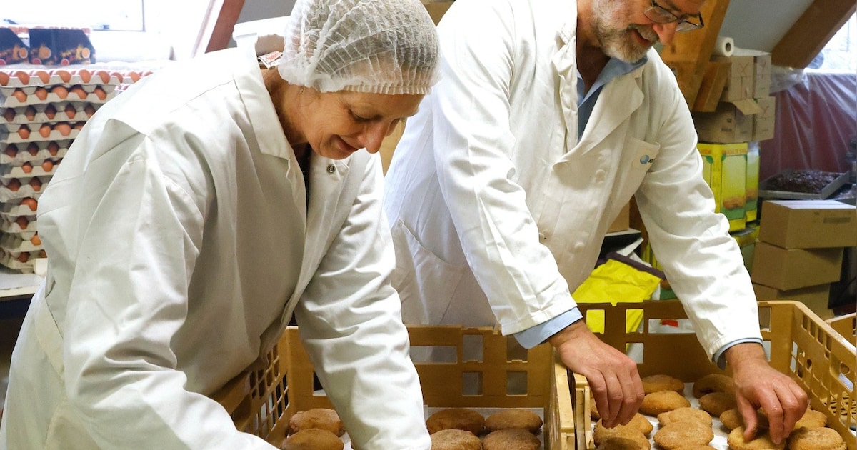 80-plussers in Eemnes krijgen pakket met oliebollen en appelbeignets