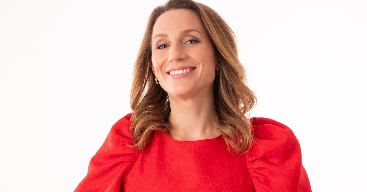 Hoe Fien haar koffie bestelt op kantoor? Met de handen