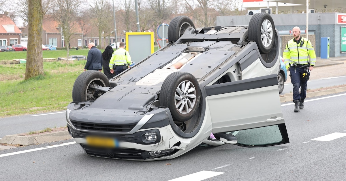 Ongeluk op N247 zorgt voor verkeersopstopping in Monnickendam
