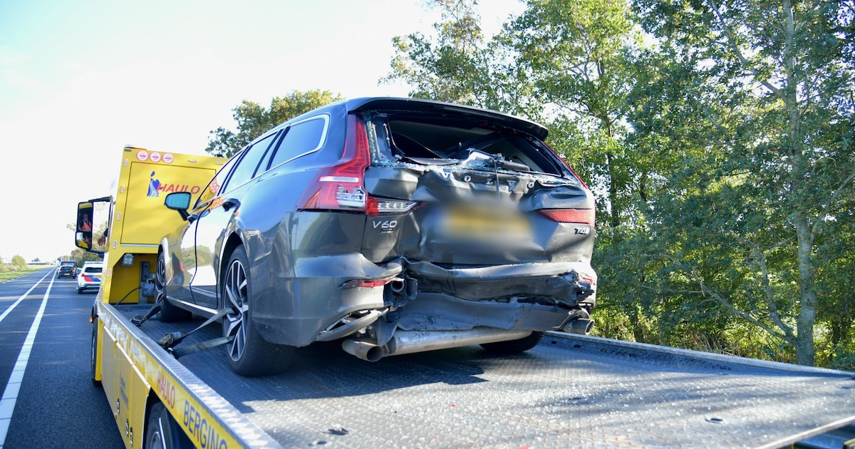 Flinke schade en verkeershinder op N99 bij Breezand na aanrijding