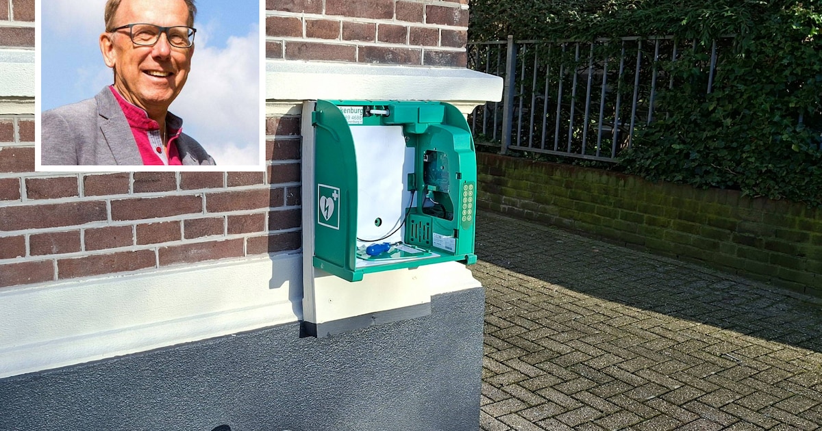 Kerkbezoeker loopt naar pratend bushokje en doet opmerkelijke ontdekking: ‘Dit is puur vandalisme’