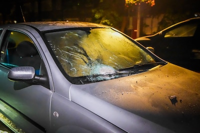 Politie houdt twee Eindhovenaren van 28 en 30 jaar aan na explosie bij auto in woonwijk
