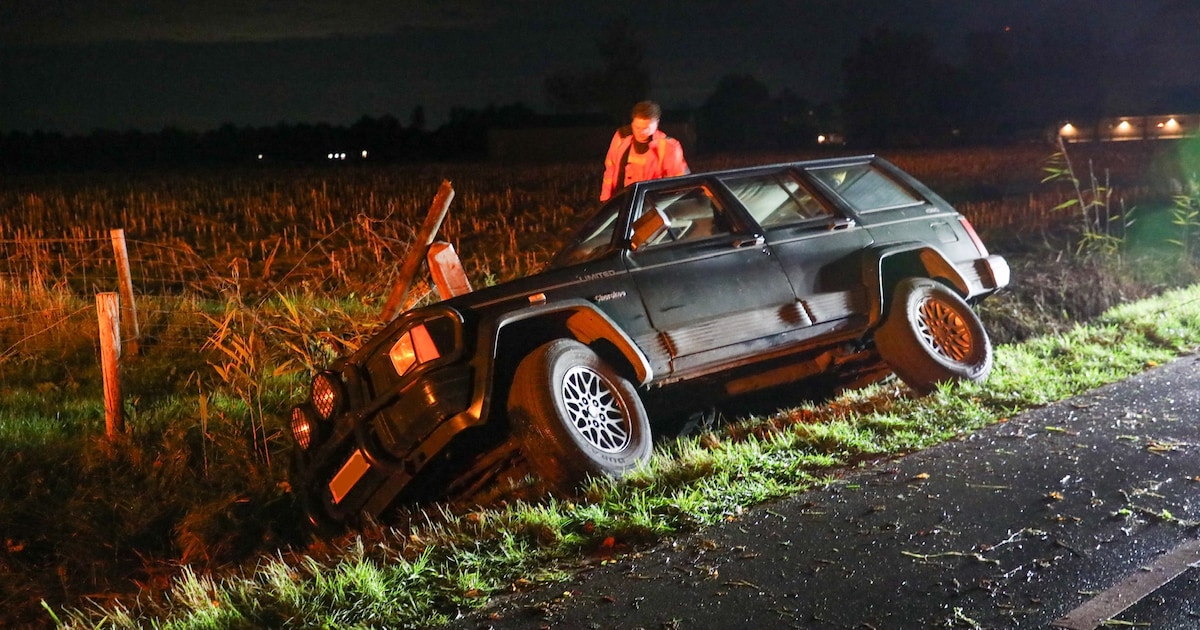 Automobilist neemt de benen na ongeval in Lunteren