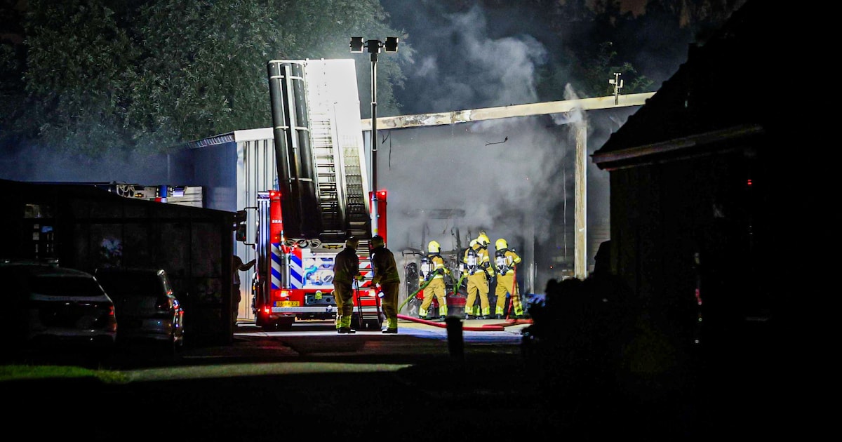 Landbouwvoertuig in brand op Miedleane in Minnertsga