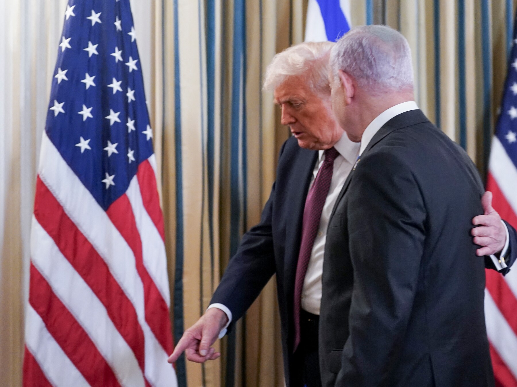 Trump en Netanyahu enthousiast over vredesplan, maar zowel in Israël als Palestina wil men eerst zien dan geloven