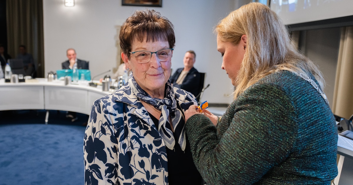 Koninklijke pluim voor dossiertijger Van Eck en ‘dappere’ Nijskens