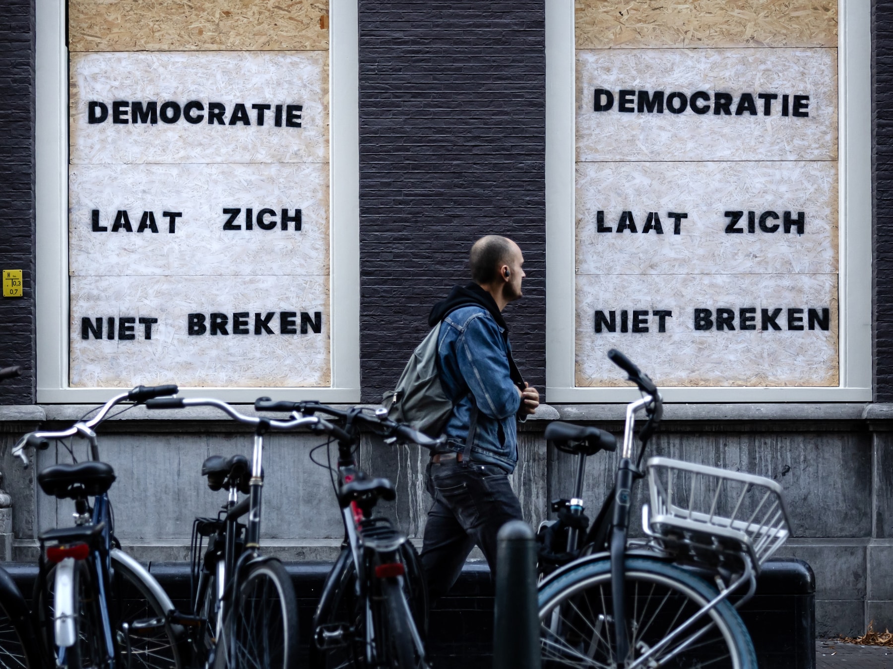 Meer dan 30.000 euro schade bij D66 door rellen, onduidelijk of verzekering betaalt