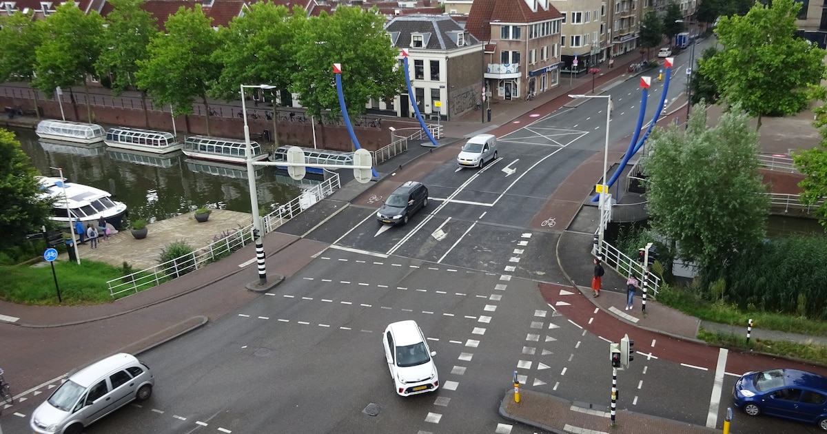 Gemeente Utrecht pakt ‘klapperende’ Monicabrug aan: buurtbewoners gaan al tijden gebukt onder trilli