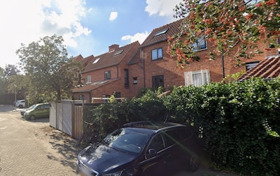 Gezien op Funda: wonen in een praktisch kasteel met hobbelpaard in de tuin
