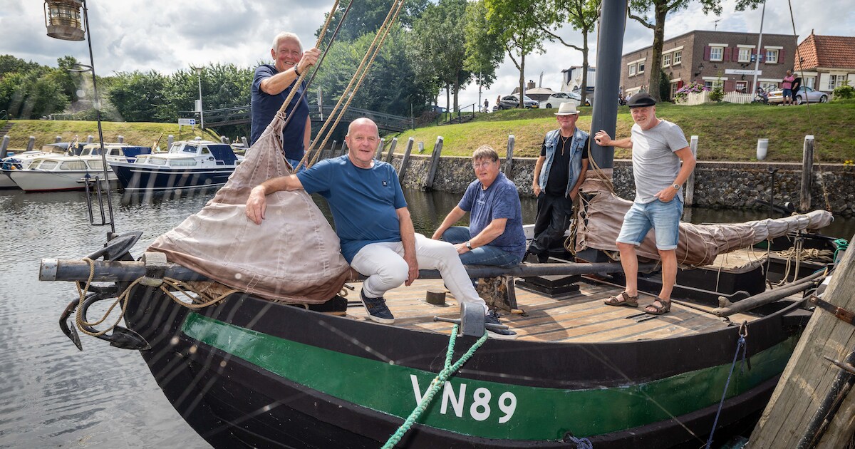 Vrienden investeren 15.000 euro in oude Vollenhoofse vissersboot en varen straks naar Sail Amsterdam