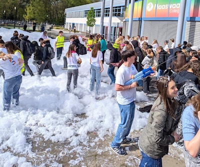 Schuimparty op Maas College in Wijchen en expositie in Bondsgebouw Druten