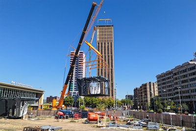 ‘Energiefabriek’ arriveert na jaren vertraging op het dak van The Social Hub bij station