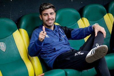 Bijzonder debuut voor Spanje, liefde voor Sevilla en fout voor debuut: dit is Álex Pozo van ADO Den 
