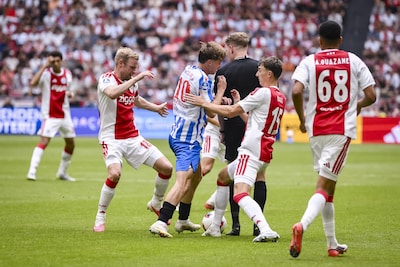 Spanning in Amsterdam: Ajax verdedigt minimale voorsprong in slotfase tegen Heerenveen