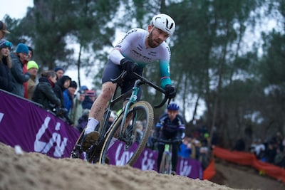 Geen titel, zelfs geen podium voor Joris Nieuwenhuis bij NK veldrijden: ‘Het vervelendst is dat ik n