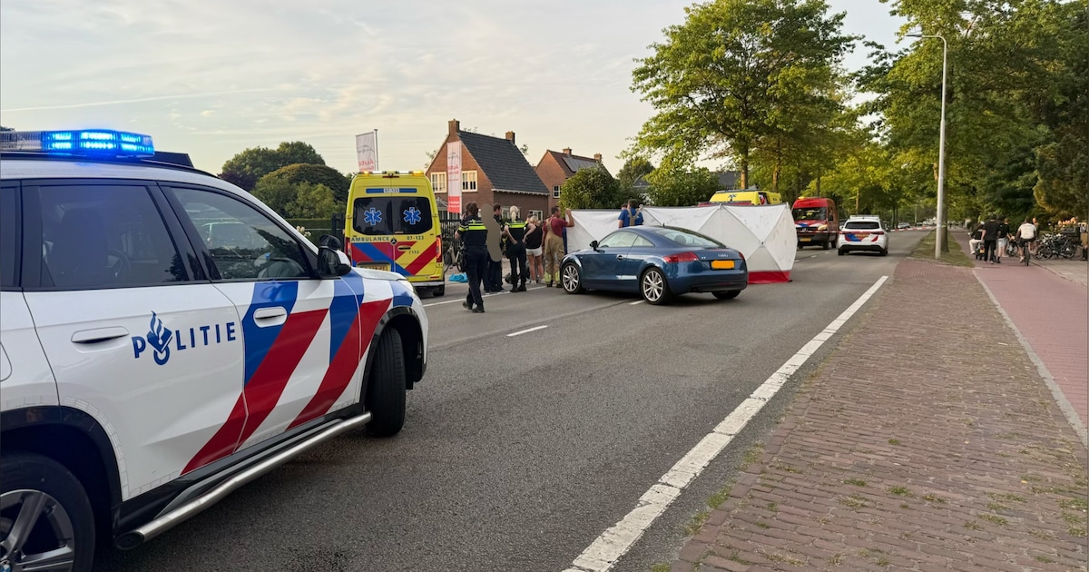 Brommerrijder (76) zwaargewond na botsing met auto in Voorthuizen
