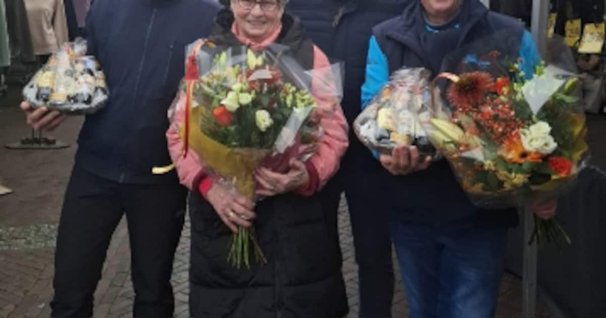 Budel neemt afscheid van marktondernemers Harold en Benjamin na decennia trouwe dienst