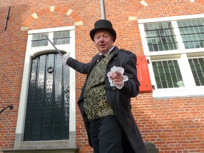 Theaterwandeling door Dordrecht: ontdek eeuwenoude stadsverhalen met gids Nicolaas