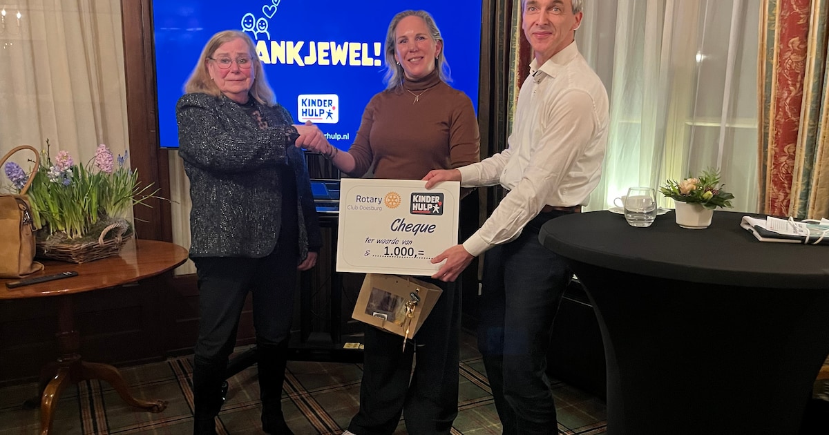 Cheque voor Stichting Kinderhulp en biljartvereniging groeit hard