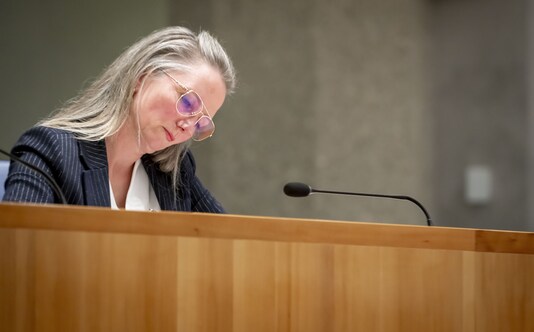 Fleur Agema (PVV) als minister van Volksgezondheid, Welzijn en Sport in de Tweede Kamer.