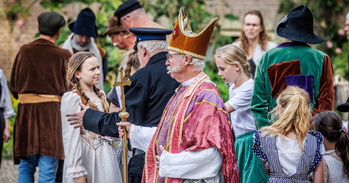 Cothen viert 900-jarig bestaan uitbundig met theaterspektakel in openlucht bij kasteel Rhijnestein