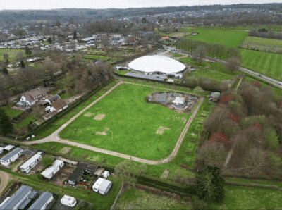 Vakantiepark wil luxe chalets, zwembad met glijbanen én groot speelparadijs bouwen, gemeente is enth