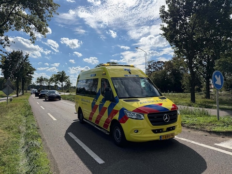 Fietser (92) overleden na aanrijding met auto in Deurne | Regio | AD.nl