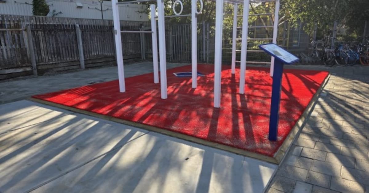 Nieuw speeltoestel verbindt jongeren in Middelburg