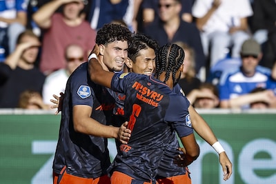 Oppermachtig Feyenoord vernedert dramatisch PEC en boekt een van de grootste uitzeges ooit