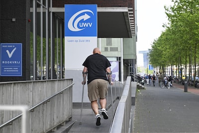 Rising numbers of people unable to work costing the treasury billions