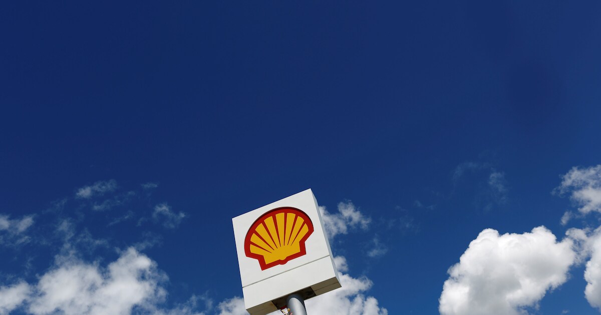 Shell snijdt verder in investeringen | Nieuws | AD.nl