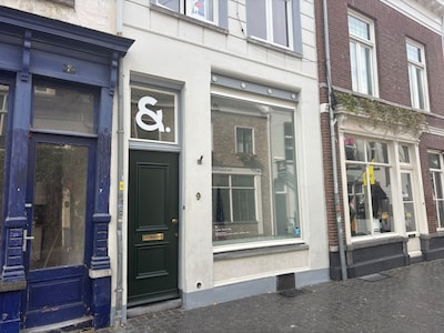 Een ring gemaakt van een oud lepeltje? Dit Bredase merk maakt ze met de hand