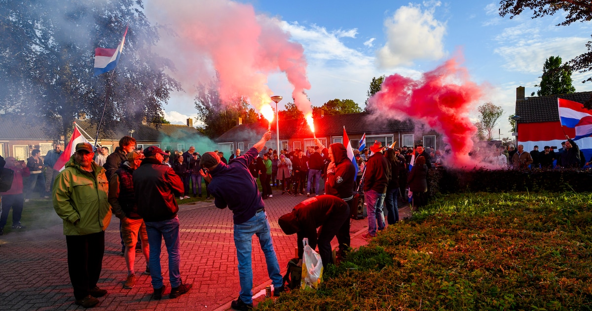 Bewoners Nieuw-Lekkerland protesteren tegen mogelijke komst AZC
