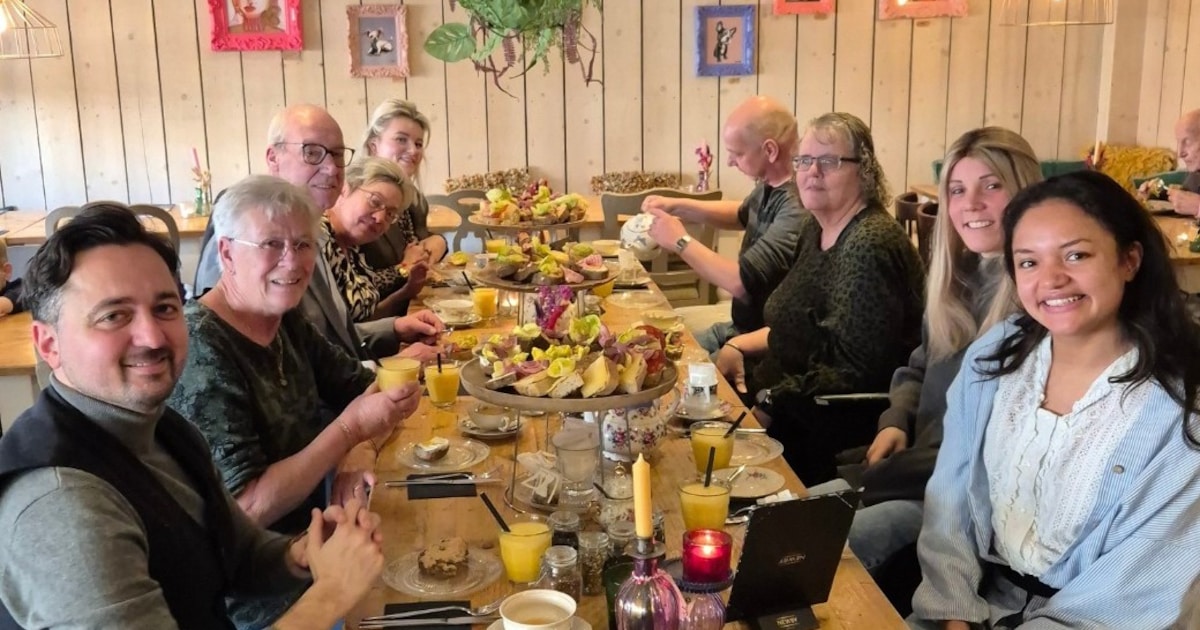 High tea als dank voor vrijwilligers achter Wormerlandse weggeefkasten