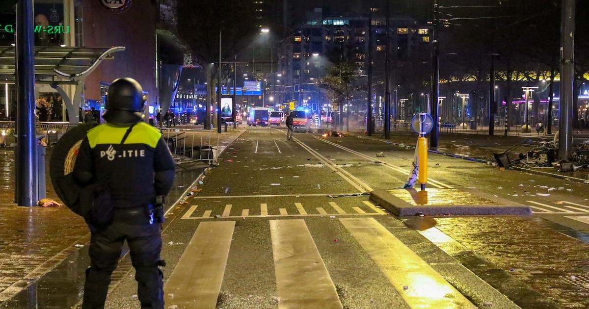 Eerste verdachten van rellen in Rotterdam donderdag herkenbaar in beeld ...