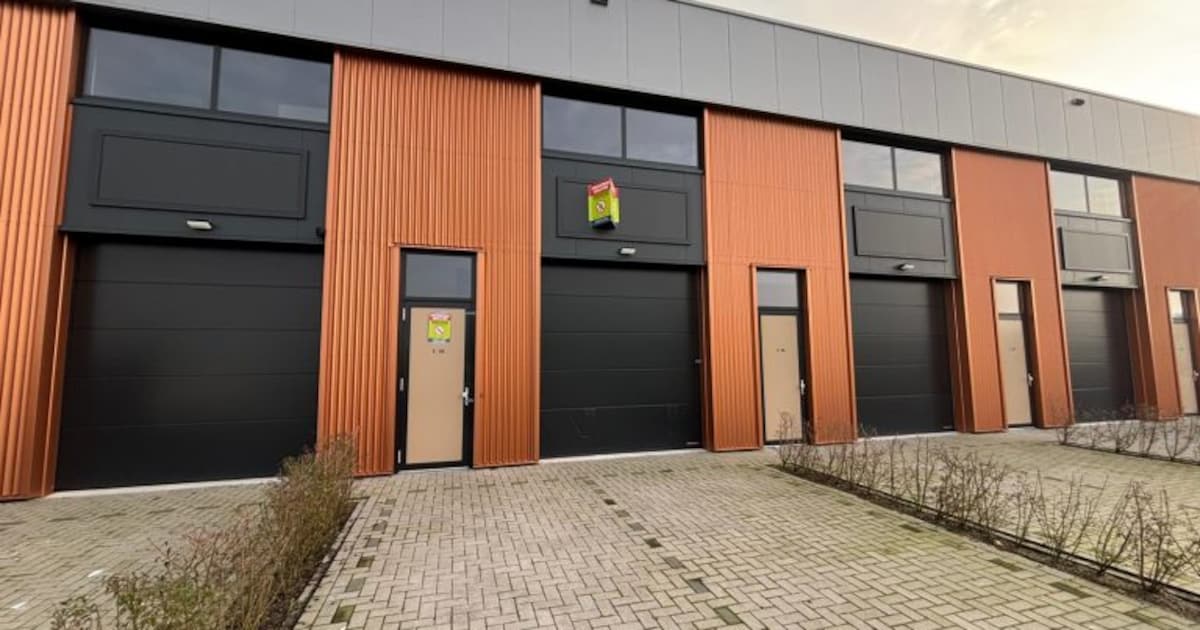 Bedrijfspand Middenmeer dicht na vondst hennepkwekerij met 293 planten