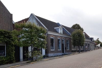 Lezing over Hoeksche Waardse invloed van de gebroeders De Witt in Heinenoord