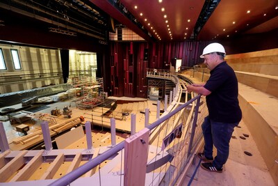 Theater de Stoep wordt grondig verbouwd: straks kun je Jandino en Danny Vera bijna aanraken