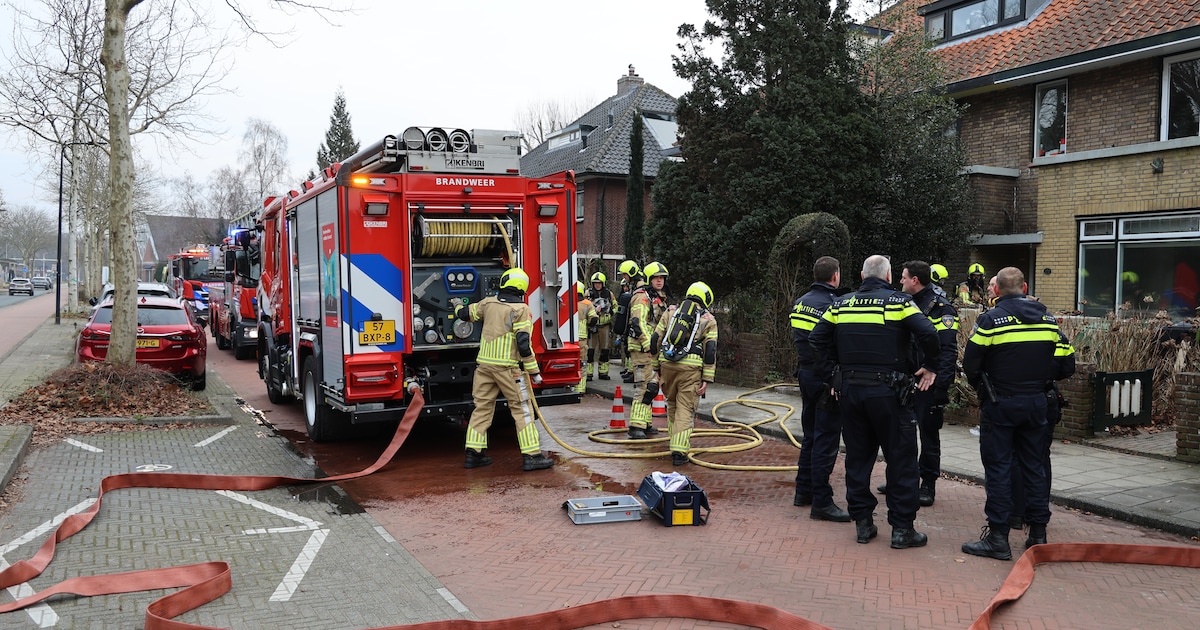Werkzaamheden veroorzaken brand in woning in Voorschoten: twee gewonden naar ziekenhuis
