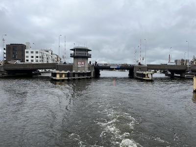 Willem Alexanderbrug in Zaandam weer open voor verkeer