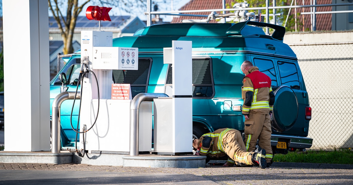 Lekkage tijdens tanken van LPG bij tankstation in Hellevoetsluis