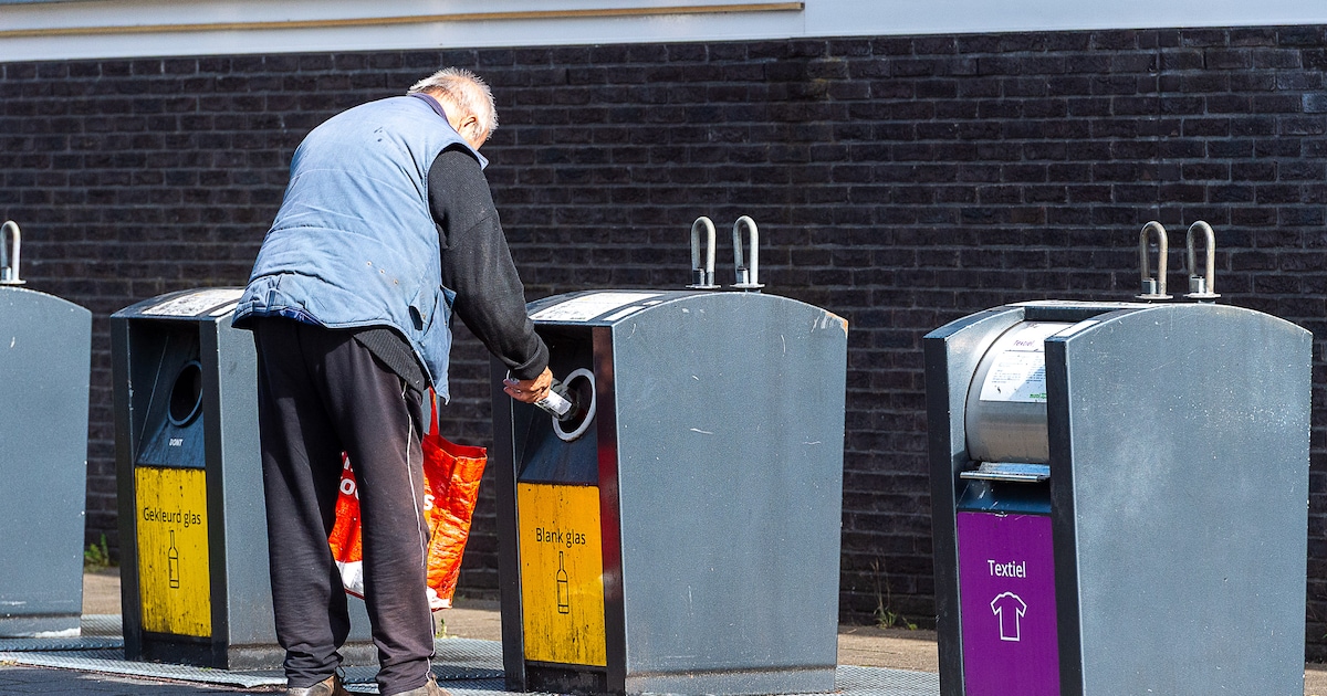 Afvalcontainers in Waddinxveen rond feestdagen afgesloten om vernielingen te voorkomen