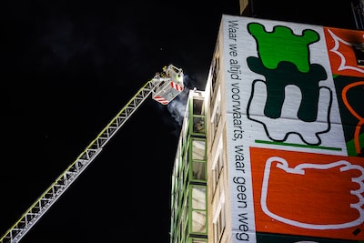 Dode bij woningbrand in flatgebouw in Rotterdamse wijk De Esch