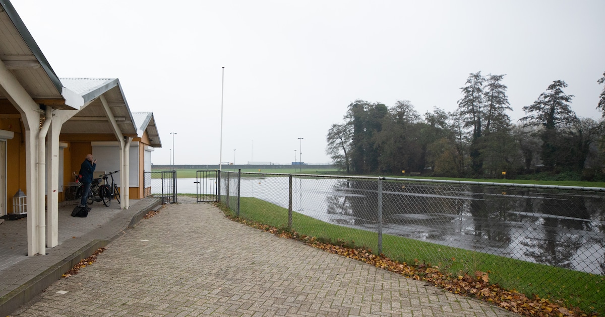 Met vorst op komst draait optimistisch Baarns IJsbaanbestuur de kraan ...